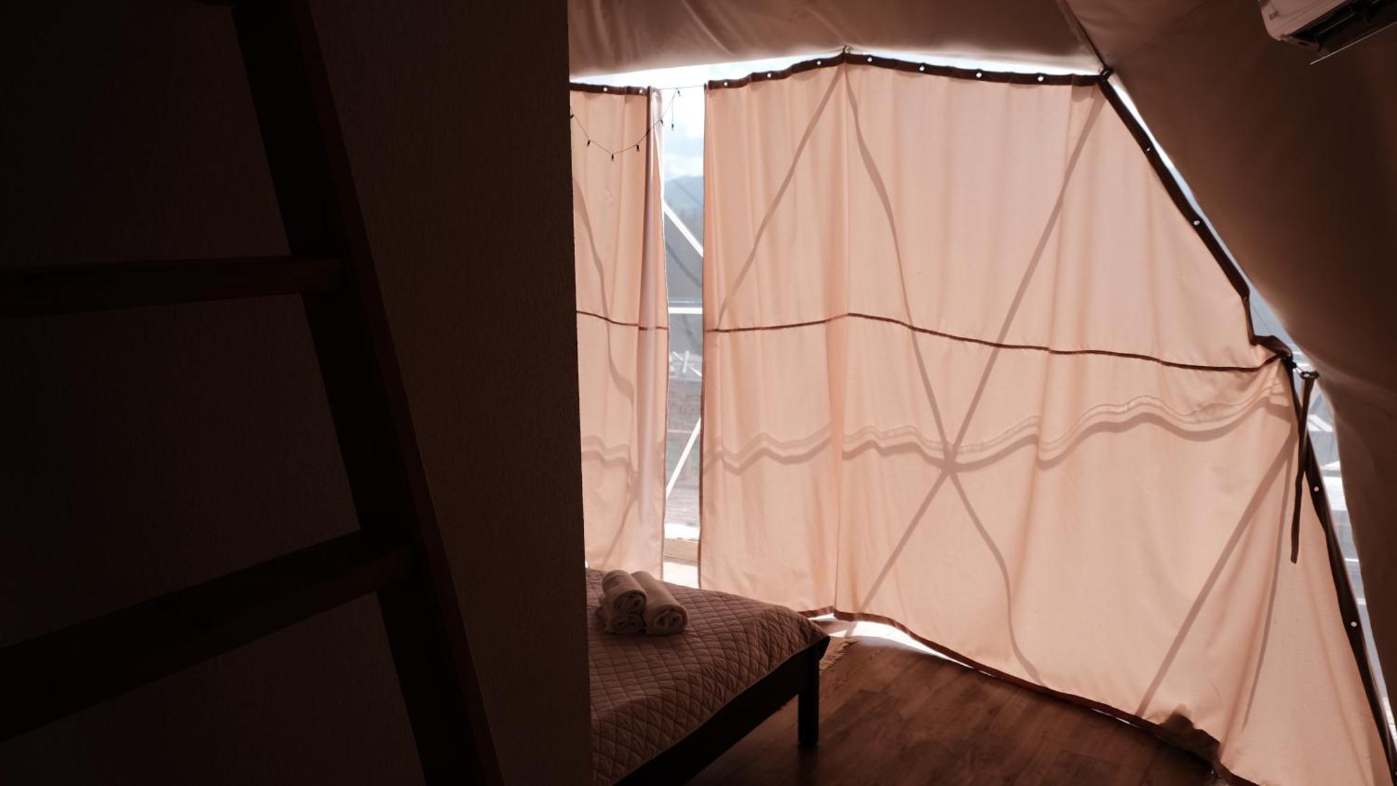Глемпінг Де Вайб Hotel Vorokhta Room photo